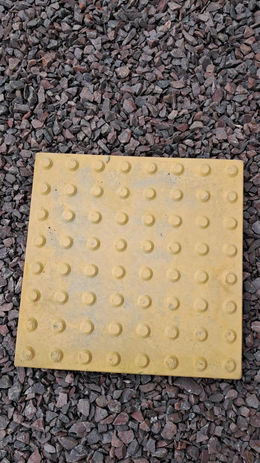 Piso tátil alerta 40x40x2.5cm